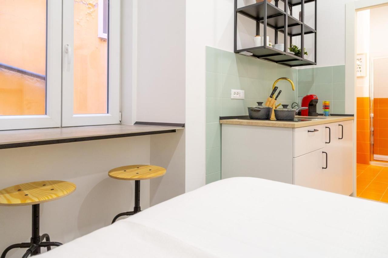 טריאסטה Lovely And Tiny Pied-A-Terre In The City Center מראה חיצוני תמונה